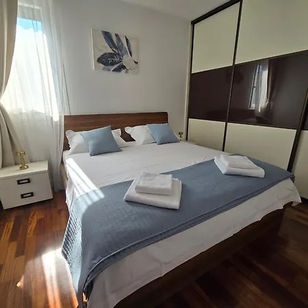 Sunrise Penthouse Znjan Apartmán