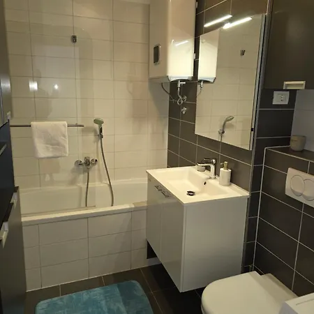 Sunrise Penthouse Znjan Apartmán *