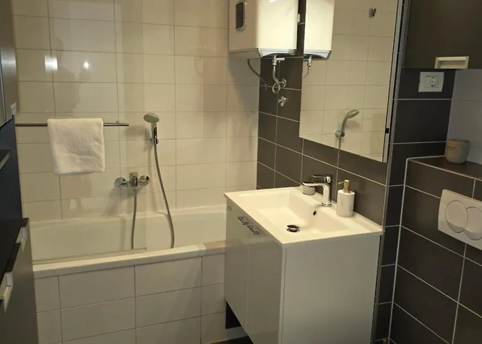 Sunrise Penthouse Znjan Apartamento *