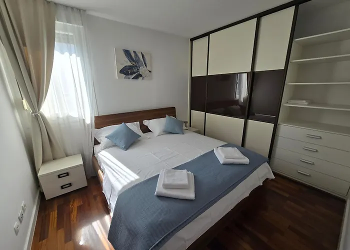 Sunrise Penthouse Znjan Apartamento *