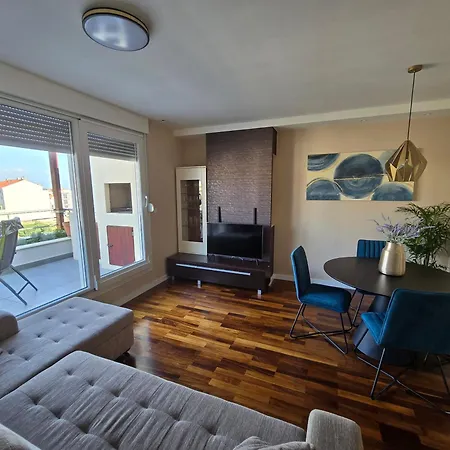 Sunrise Penthouse Znjan Apartament