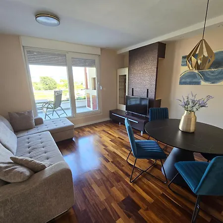 Sunrise Penthouse Znjan Daire