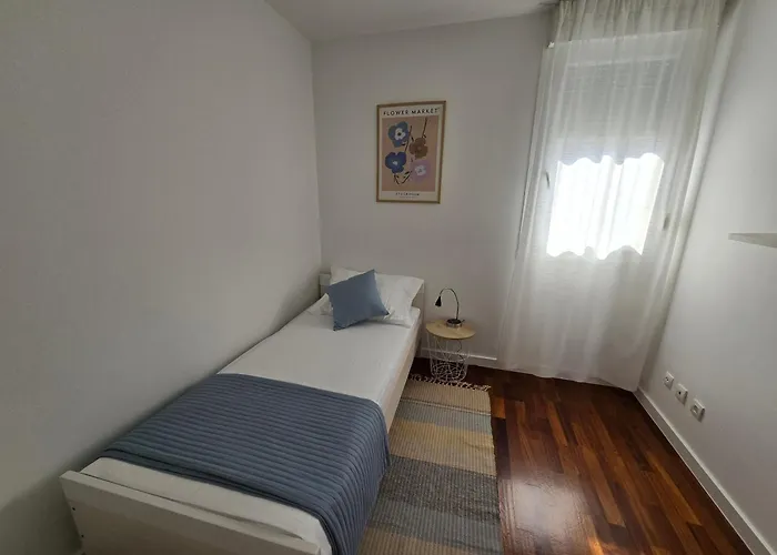 Sunrise Penthouse Znjan 아파트