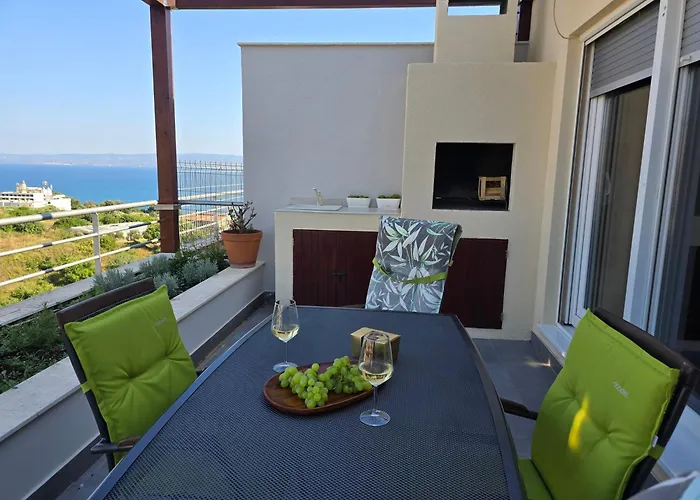 Sunrise Penthouse Znjan 아파트